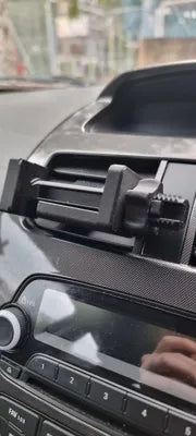 CAR PHONE HOLDER
