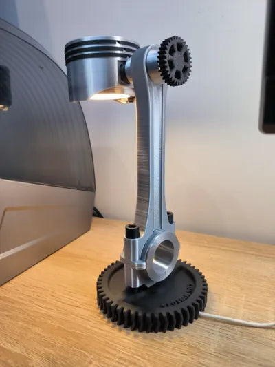 Pistone desk lamp